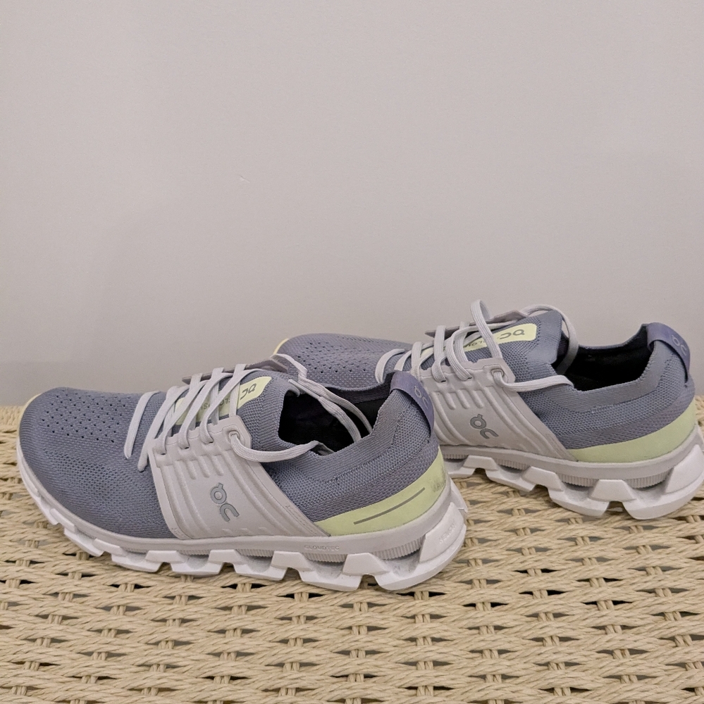 On Cloud Women's Sneakers Size 9.5